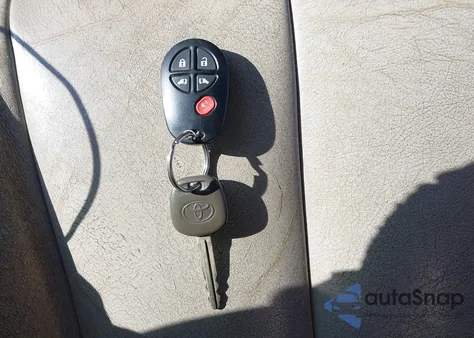 2011 Toyota Sienna Le V6 from USA, damaged, VIN 5TDKK3DC1BS090168